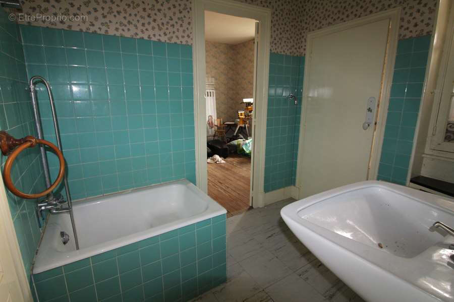 Maison à BRINON-SUR-SAULDRE