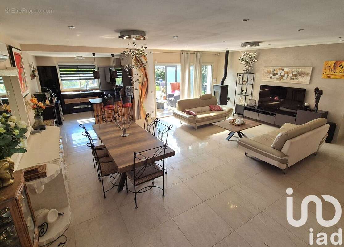 Photo 2 - Maison à PIGNANS