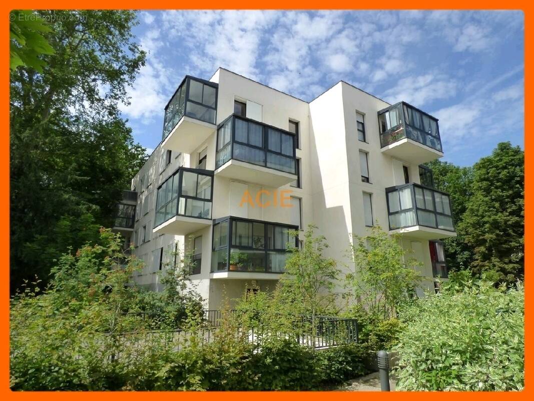 Appartement à LOUVRES