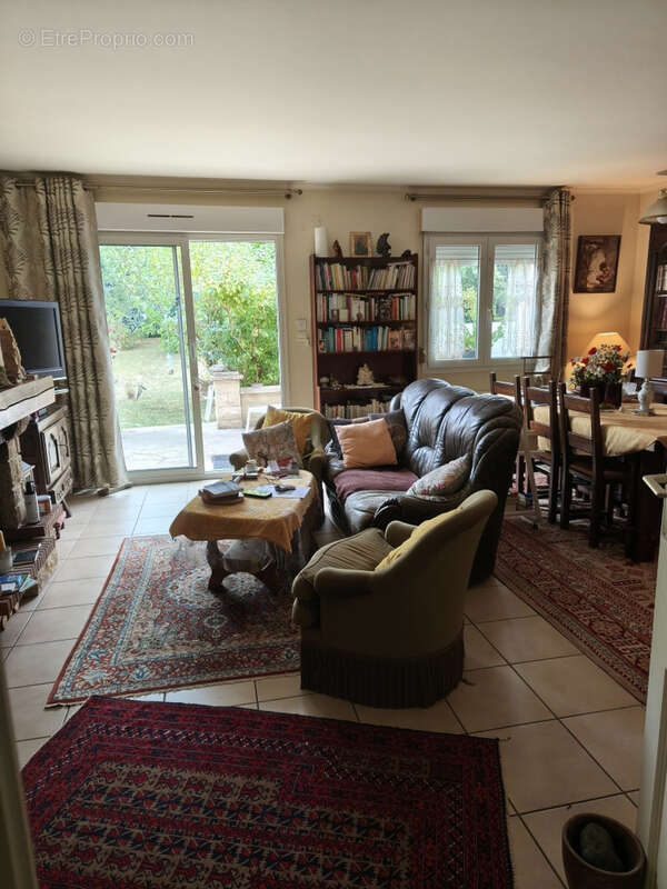 Maison à SAINT-YRIEIX-LA-PERCHE