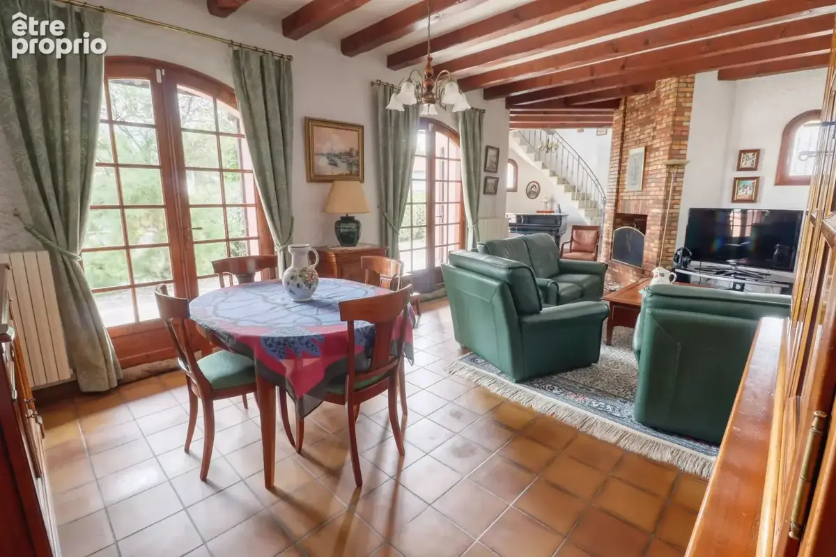 Maison familiale - 167m² SAINT MEDARD EN JALLES - photo 4