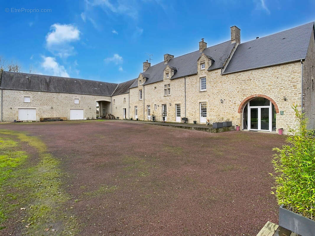 Maison à PICAUVILLE