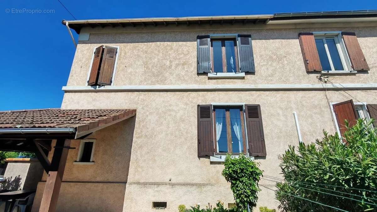Maison à CHASSE-SUR-RHONE
