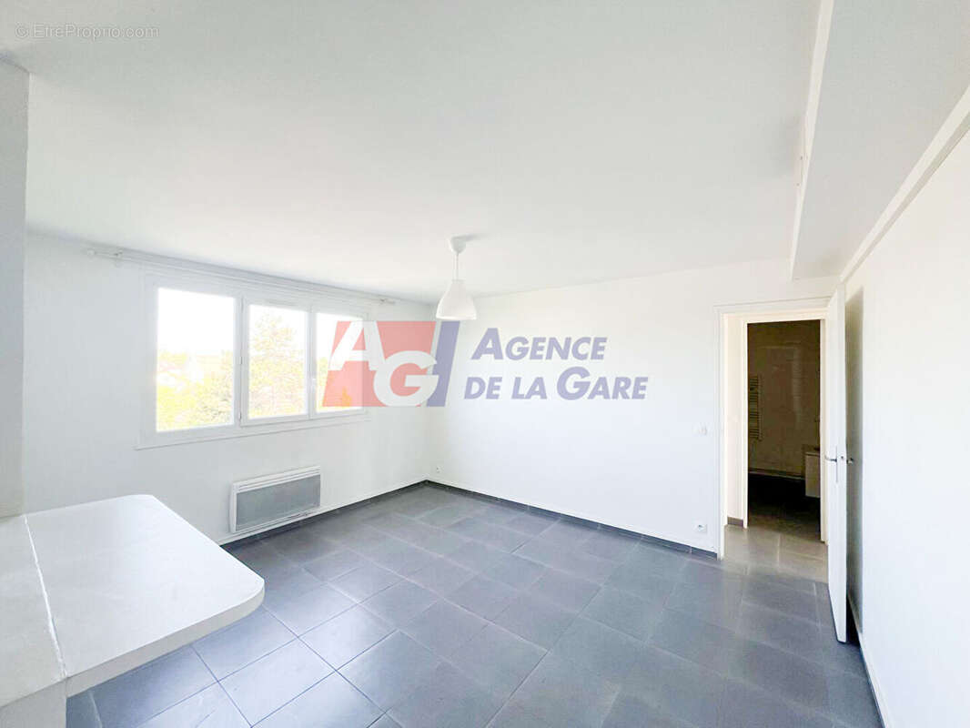 Appartement à HOUILLES