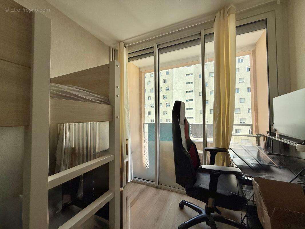 Appartement à CHENOVE