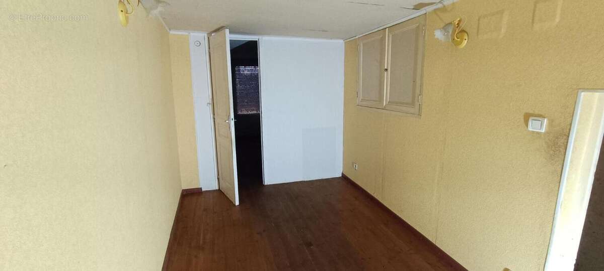 Maison à CONFLANS-SUR-LANTERNE