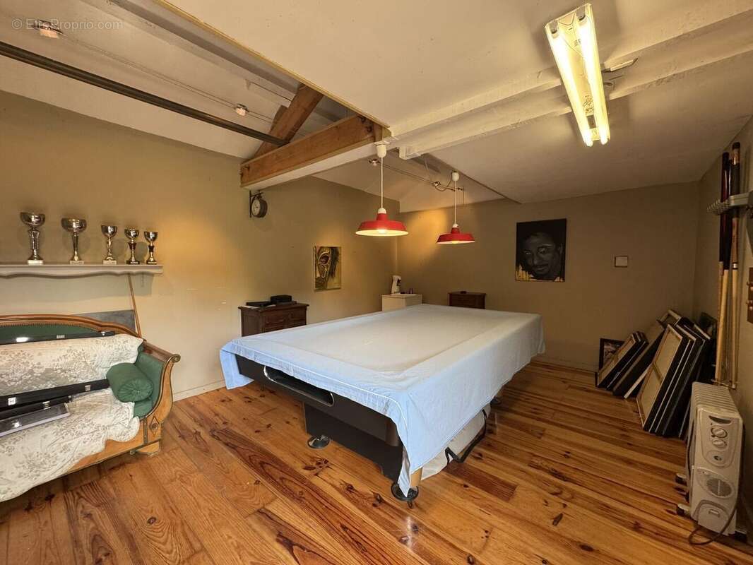 Salle de billard (à coté de la piscine) - Maison à MARNAC