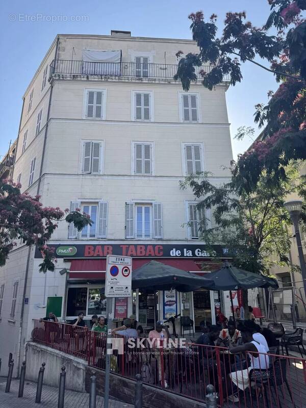 Appartement à MARSEILLE-1E