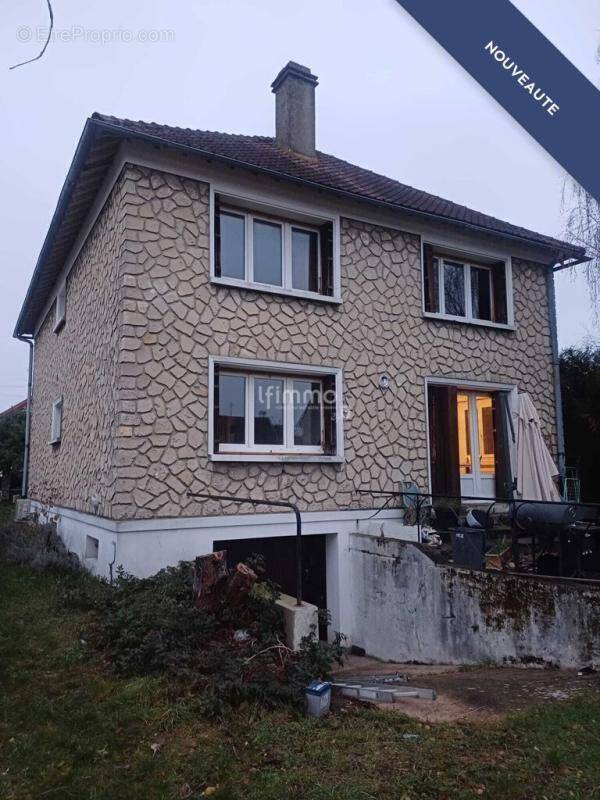 Maison à LES MUREAUX