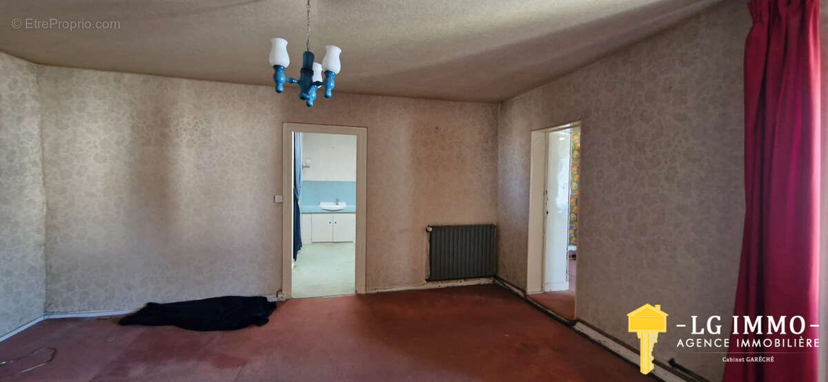 Maison à MORTAGNE-SUR-GIRONDE