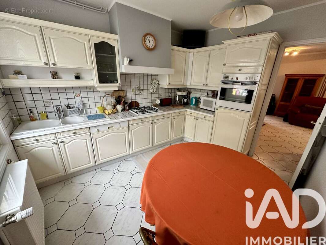 Maison 95 m² à Saint-Arnoult-En-Yvelines  - photo 3