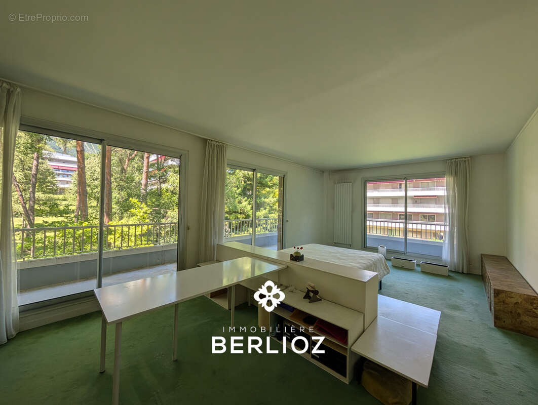 Appartement à MEYLAN