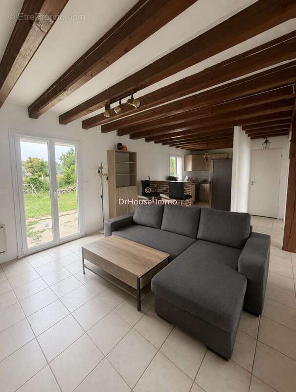 Maison à AMILLY