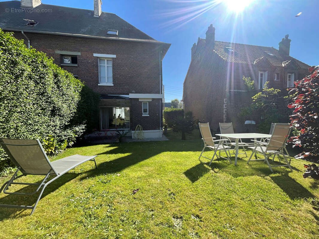 Maison à BELLEVILLE-SUR-MER