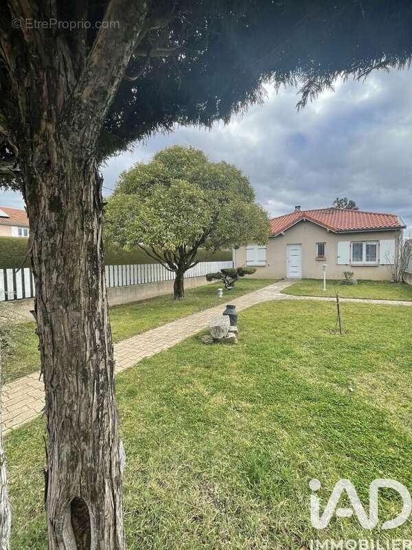 Photo 2 - Maison à MONTBRISON