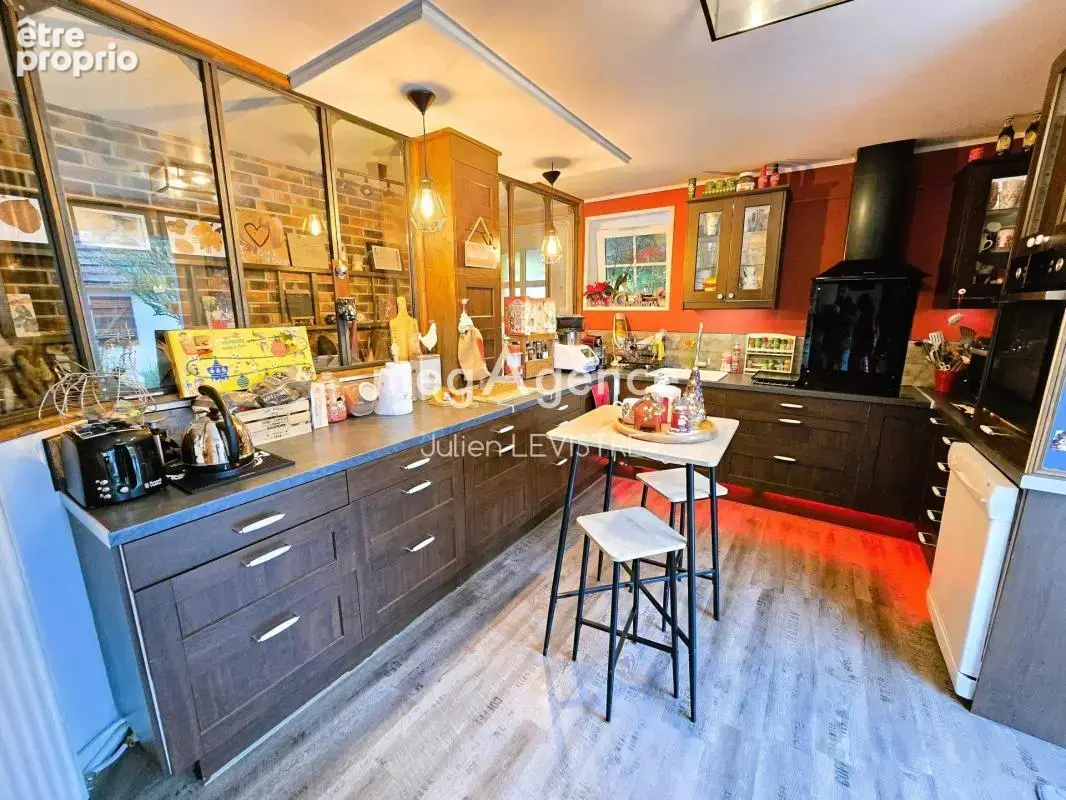 Maison de 7 pièces de 165m² - photo 6