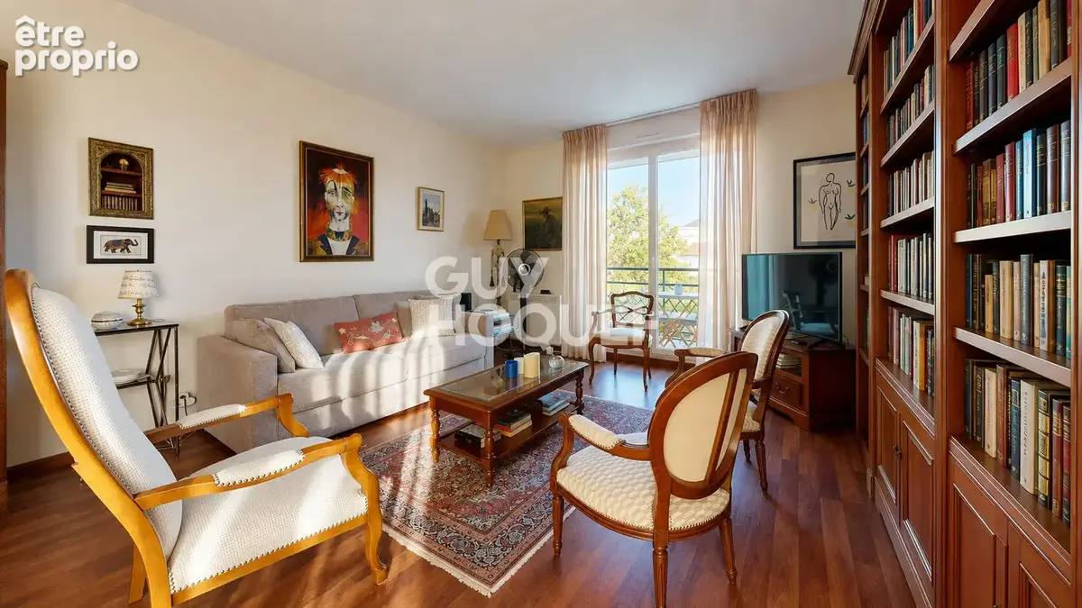 St cyr - 3 pieces - 81.70 m2 - photo 3