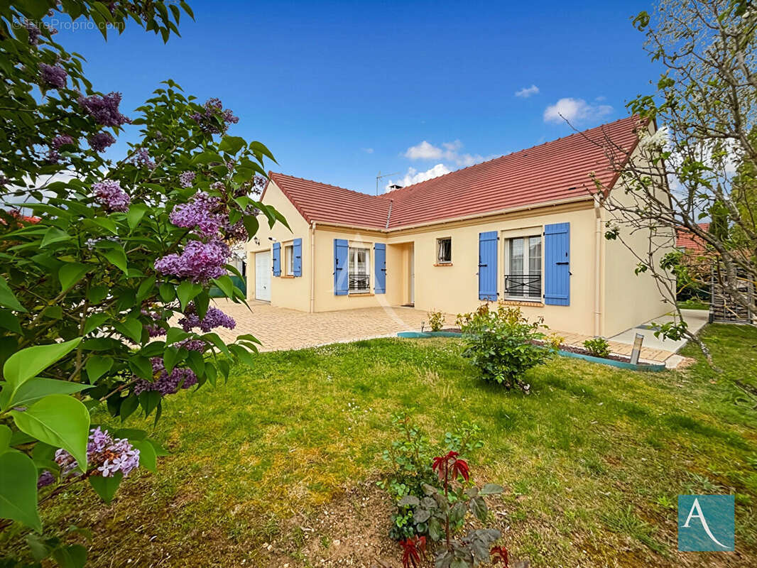 Maison de plain-pied à vendre à Breuillet , 3 chambres , jardin , au calme - photo 6