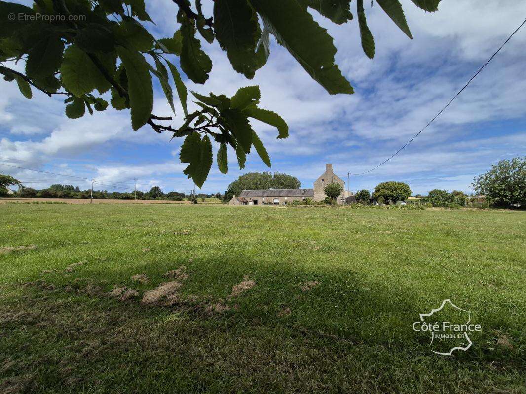 Corps de ferme 1.1 hectares - photo 2