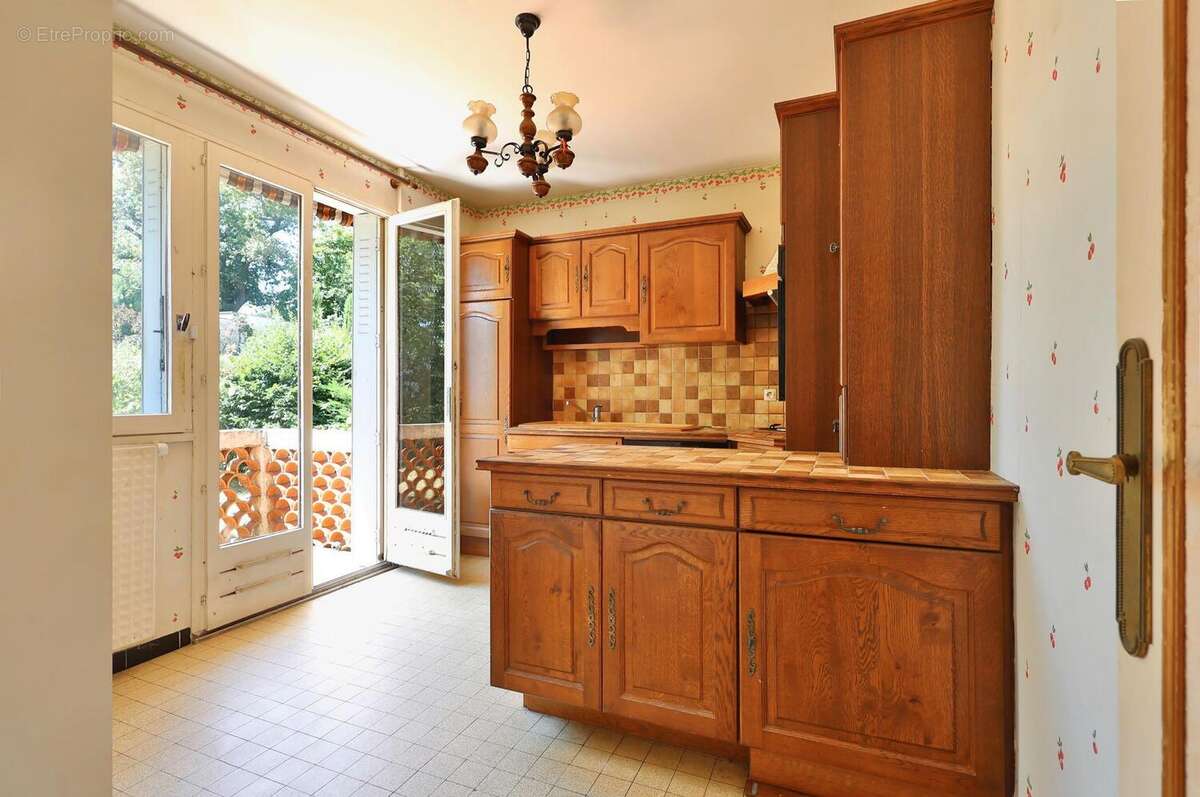 Photo 7 - Maison à SAINT-GENIS-LES-OLLIERES