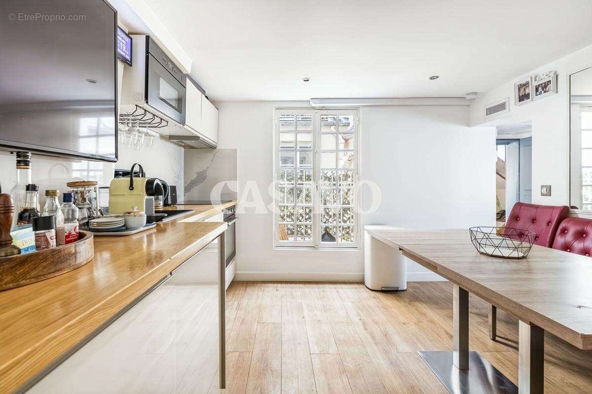Appartement à PARIS-6E