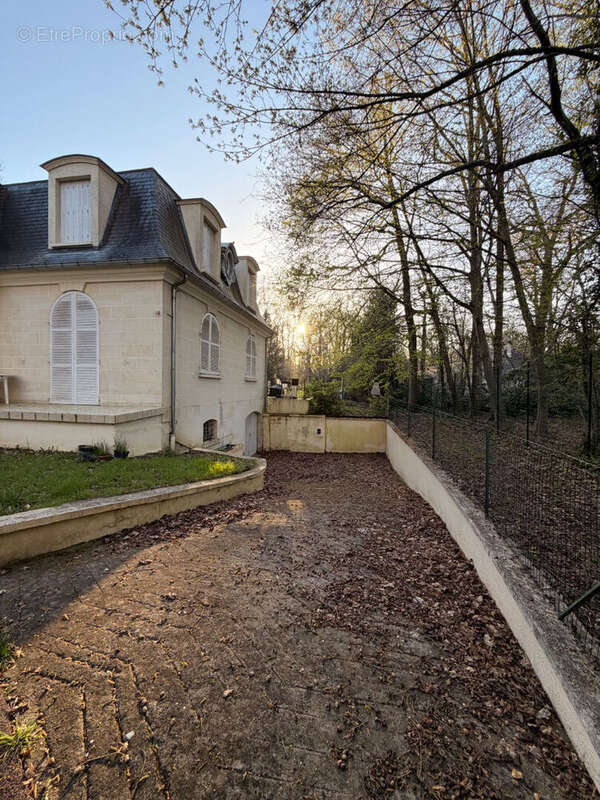 Maison à LAMORLAYE