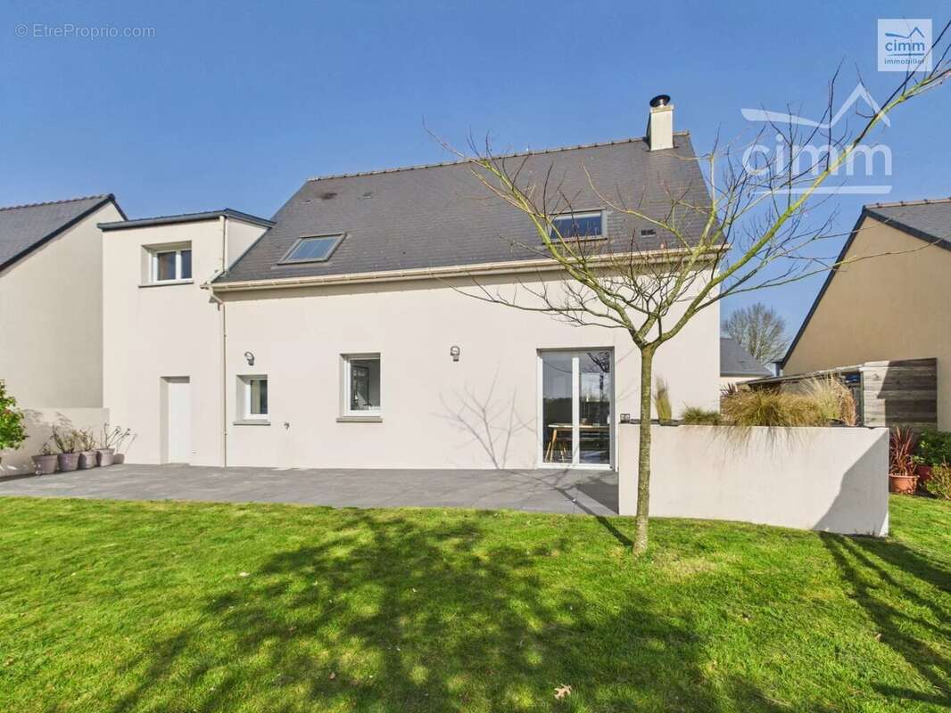 Maison à LANDUJAN