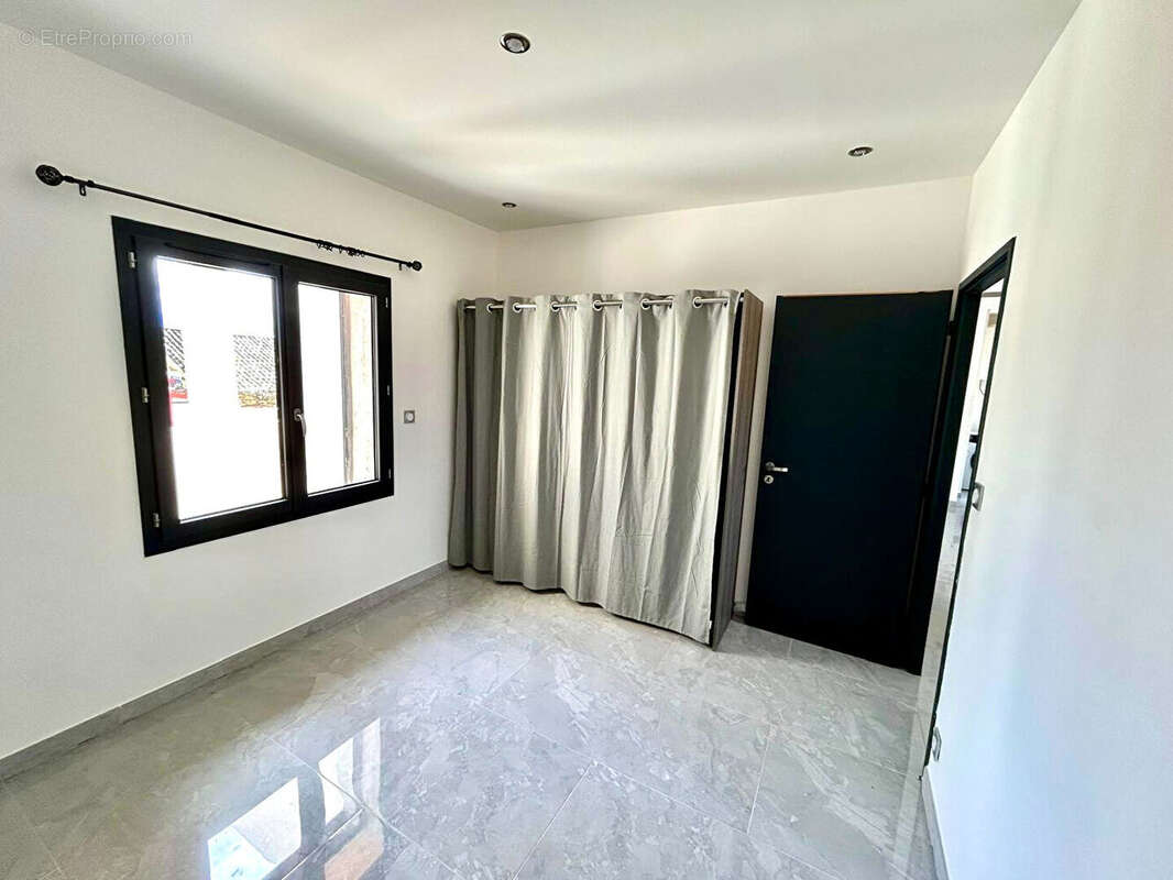 Appartement à SORGUES