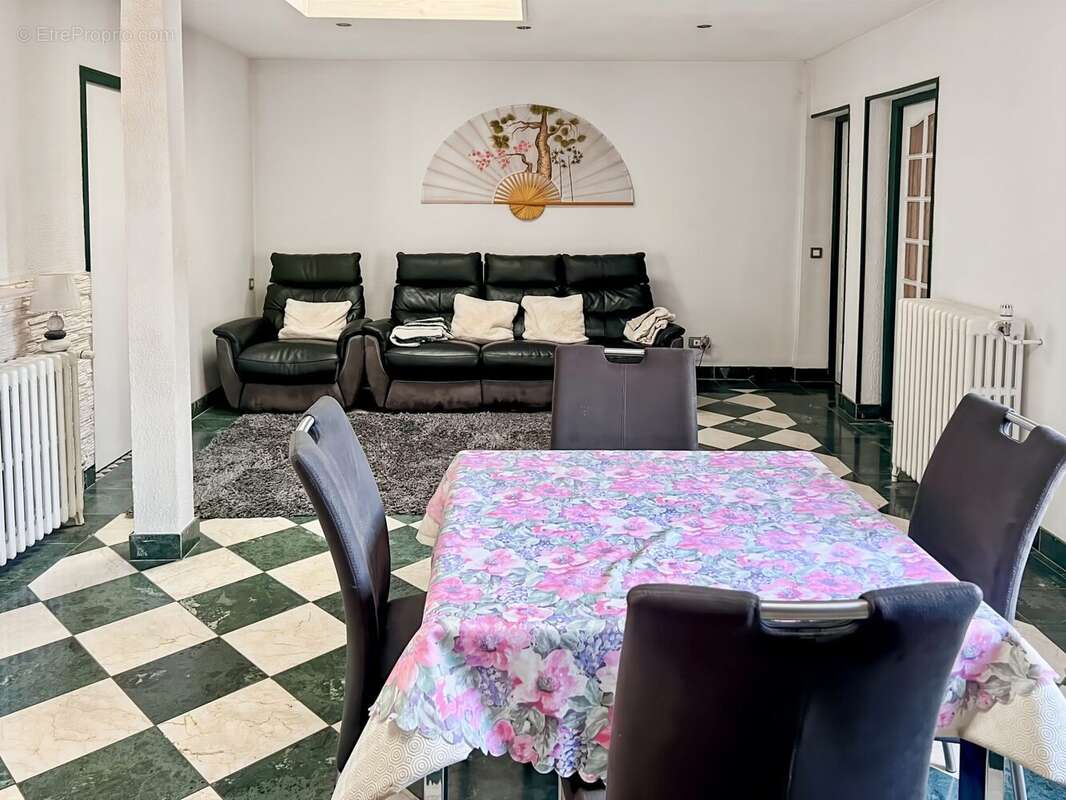 Maison à MORANGIS