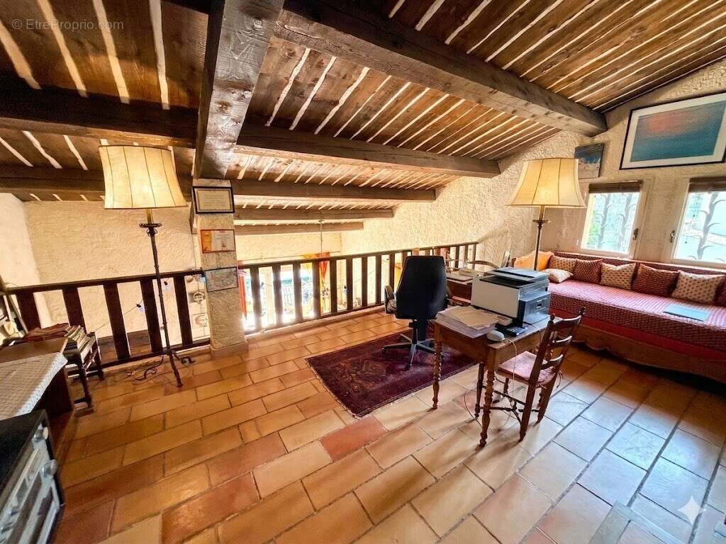 Maison à VENTABREN
