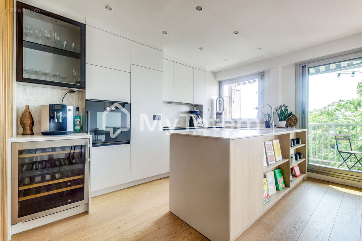 Appartement à PARIS-18E