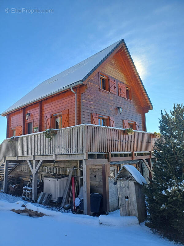 Maison à CHASTREIX