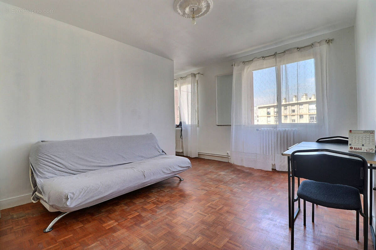 Appartement à AUBERVILLIERS