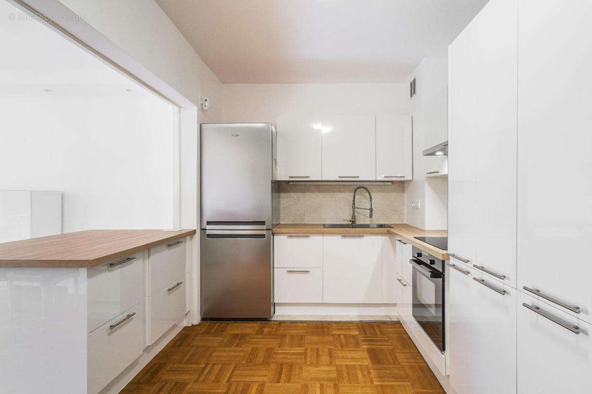 Appartement à PARIS-19E