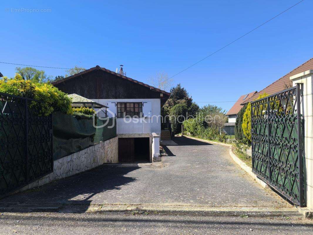 Maison à SEREZIN-DU-RHONE