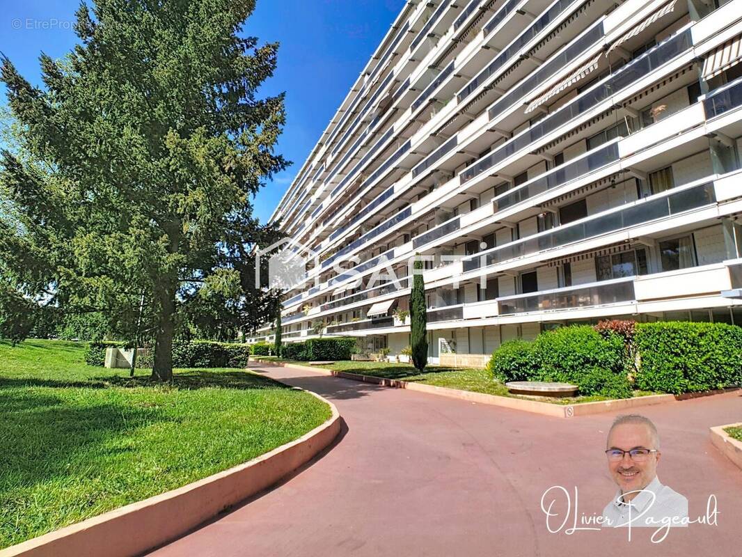 Photo 1 - Appartement à LYON-8E