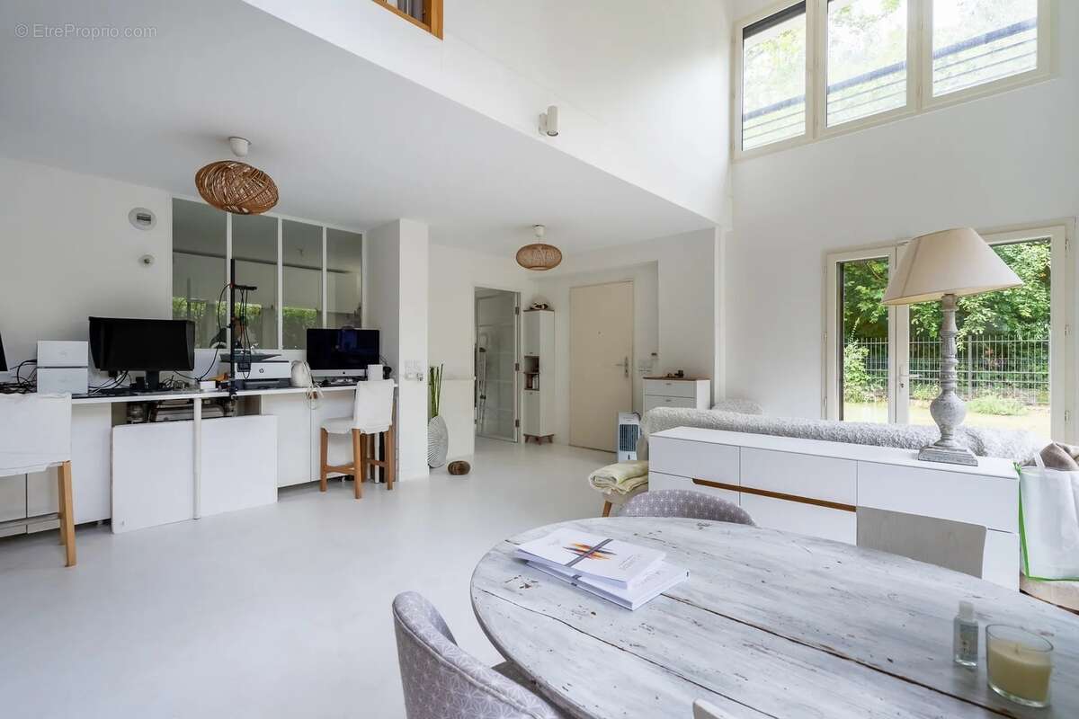 Appartement à vendre 3 pièces, STAINS 93240 - photo 4