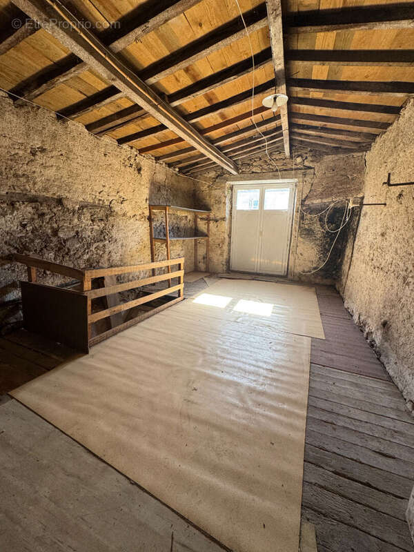 Maison à LA CHAPELLE-PALLUAU