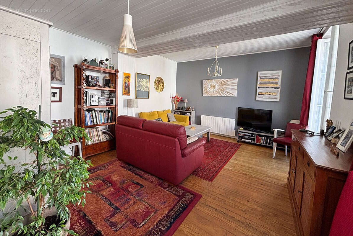 Appartement Rochefort 120 m2 avec terrasse. - photo 3