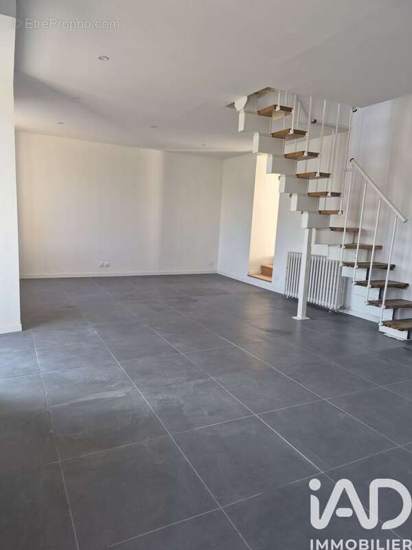 Maison 135 m² à Saint-Segal  - photo 3