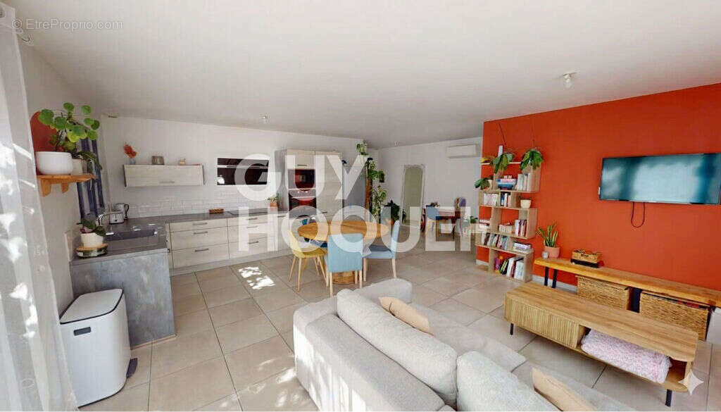 PEZILLA LA RIVIERE, Maison 3 faces de plain pied, 3 chambres avec garage et jardin. - photo 6