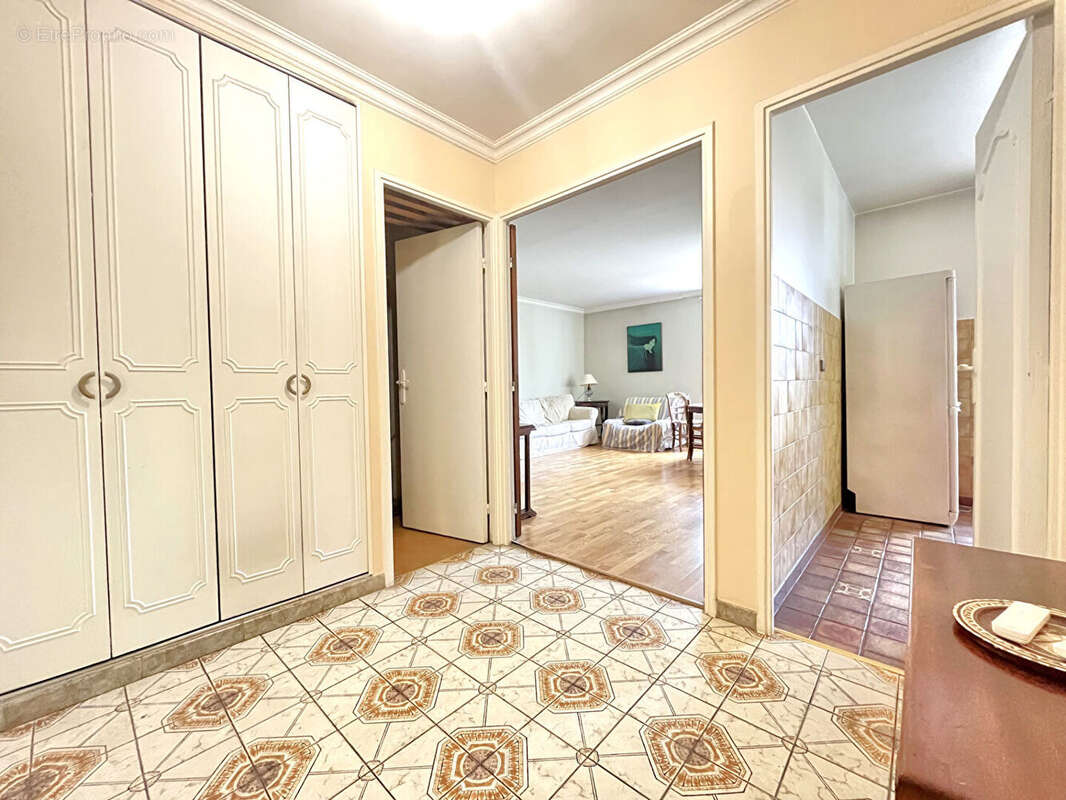 Appartement Fontenay Sous Bois 3 pièce(s) 70 m2 - photo 2