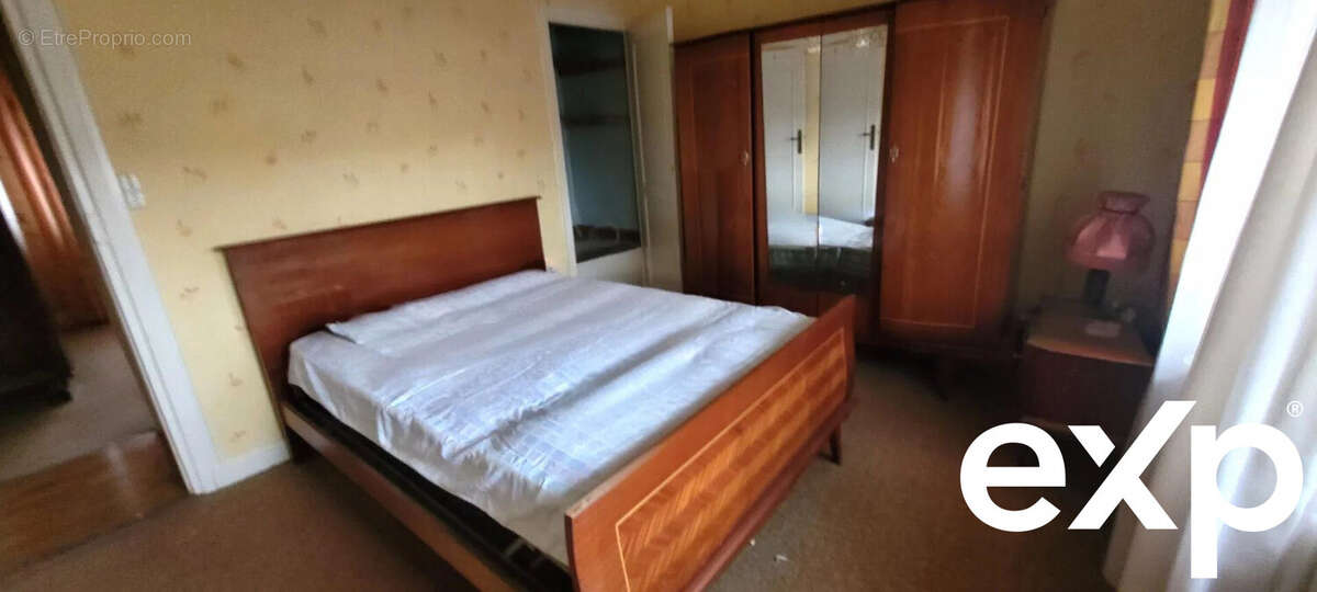 Maison à QUIEVRECHAIN