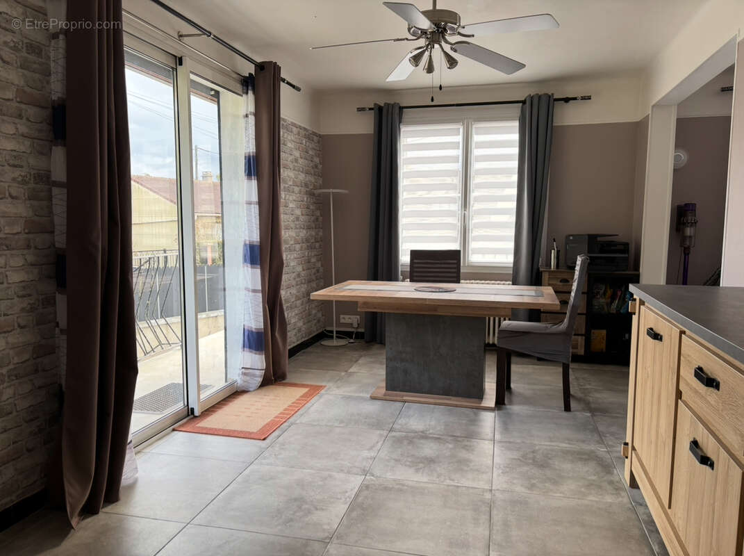 Maison à SAINTE-GENEVIEVE