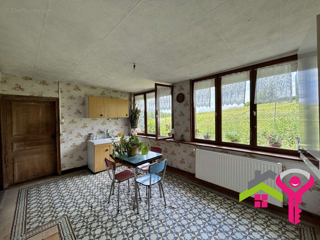 Maison à PRISCHES