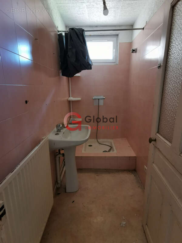 RARE ! Ensemble immobilier de 2 maisons à Landogne (63380) - photo 20