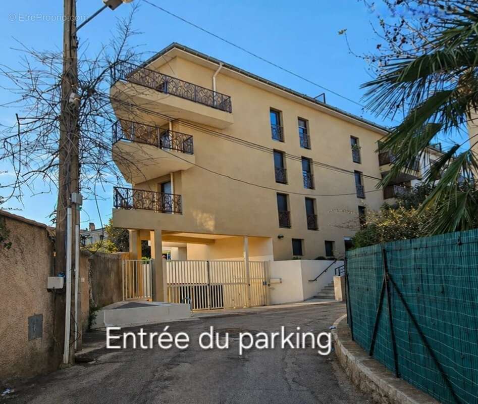 Appartement à HYERES