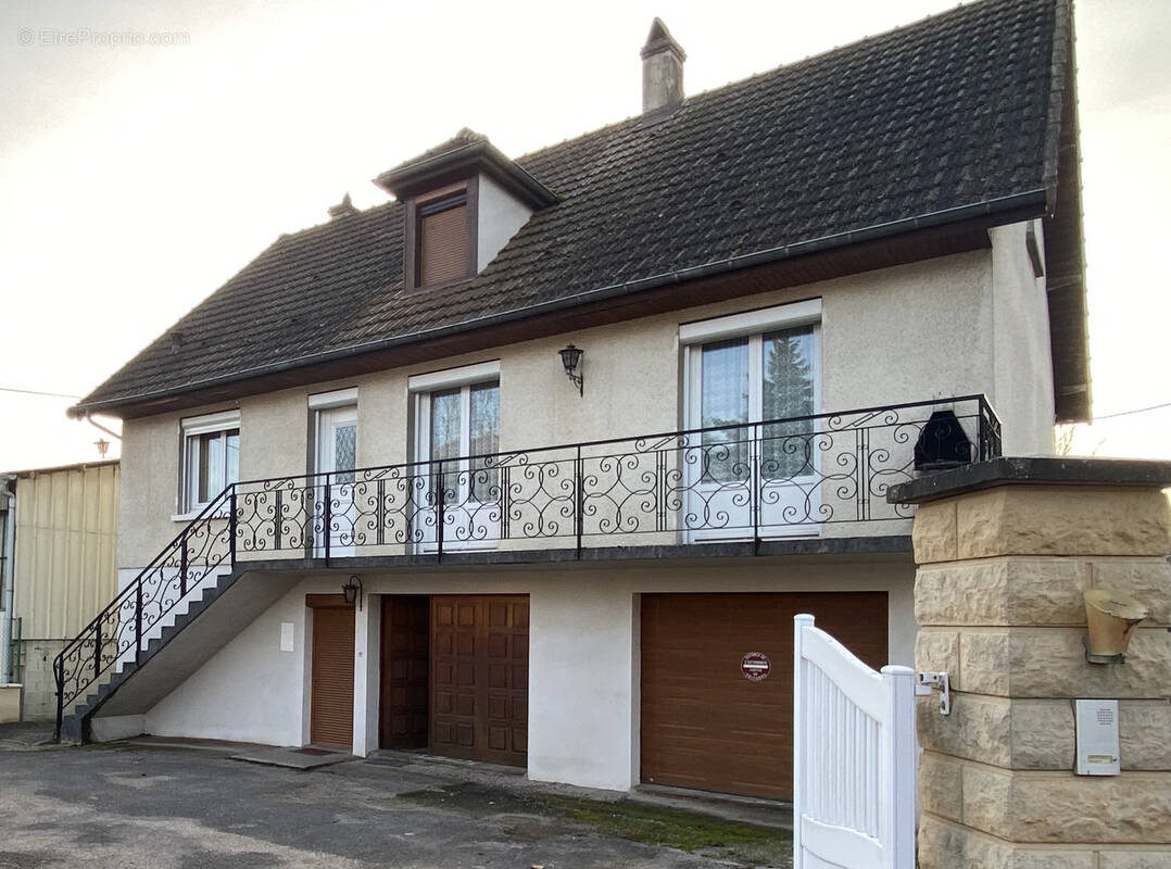 Maison à THURY