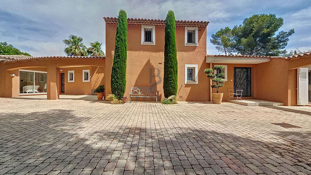 Maison à SAINT-RAPHAEL