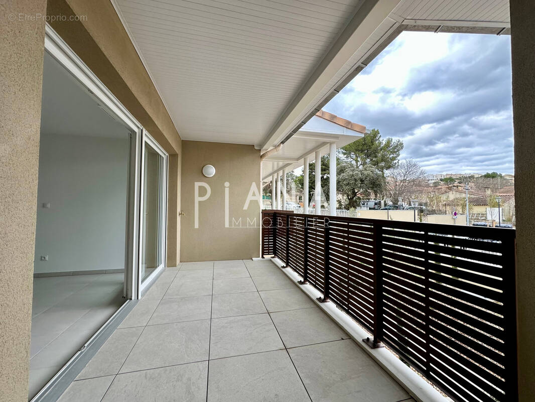 Appartement à LANCON-PROVENCE